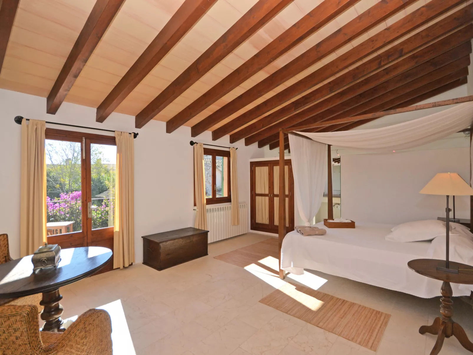 Can Casta (Sonrisa 12) - Binnen