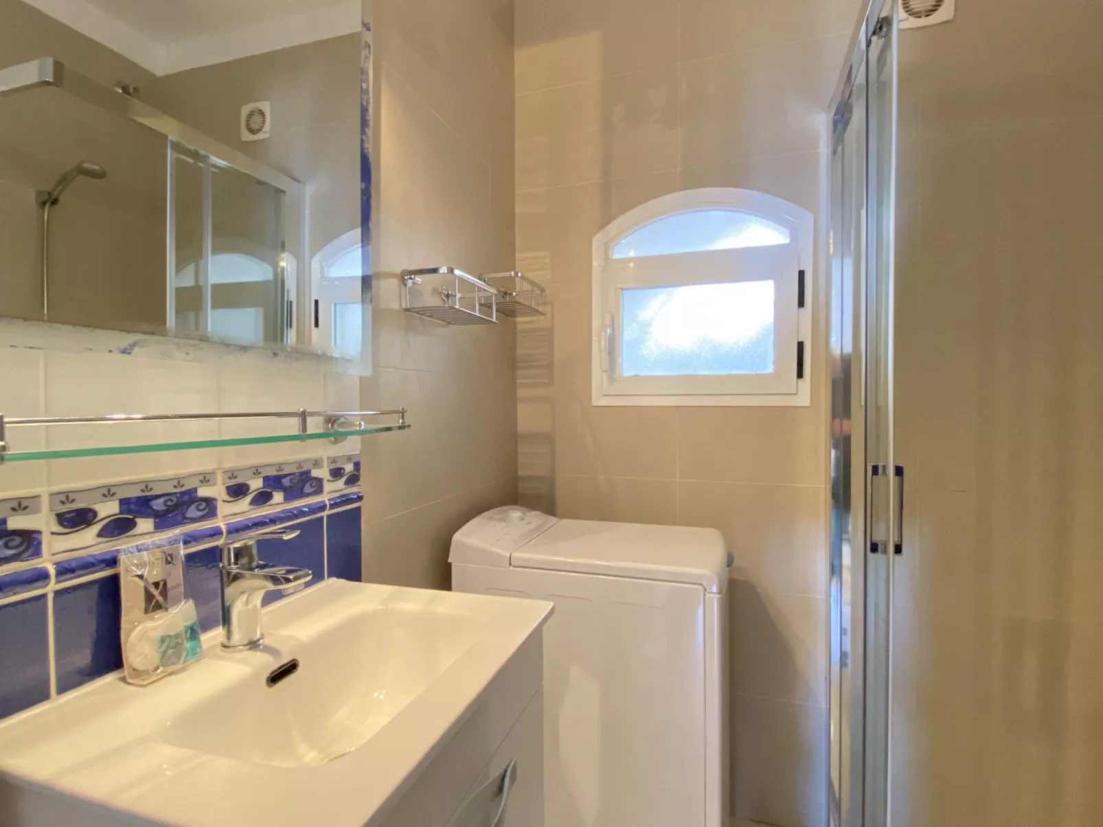 Capuchinos 42 San Juan Capistrano by Casasol - Binnen