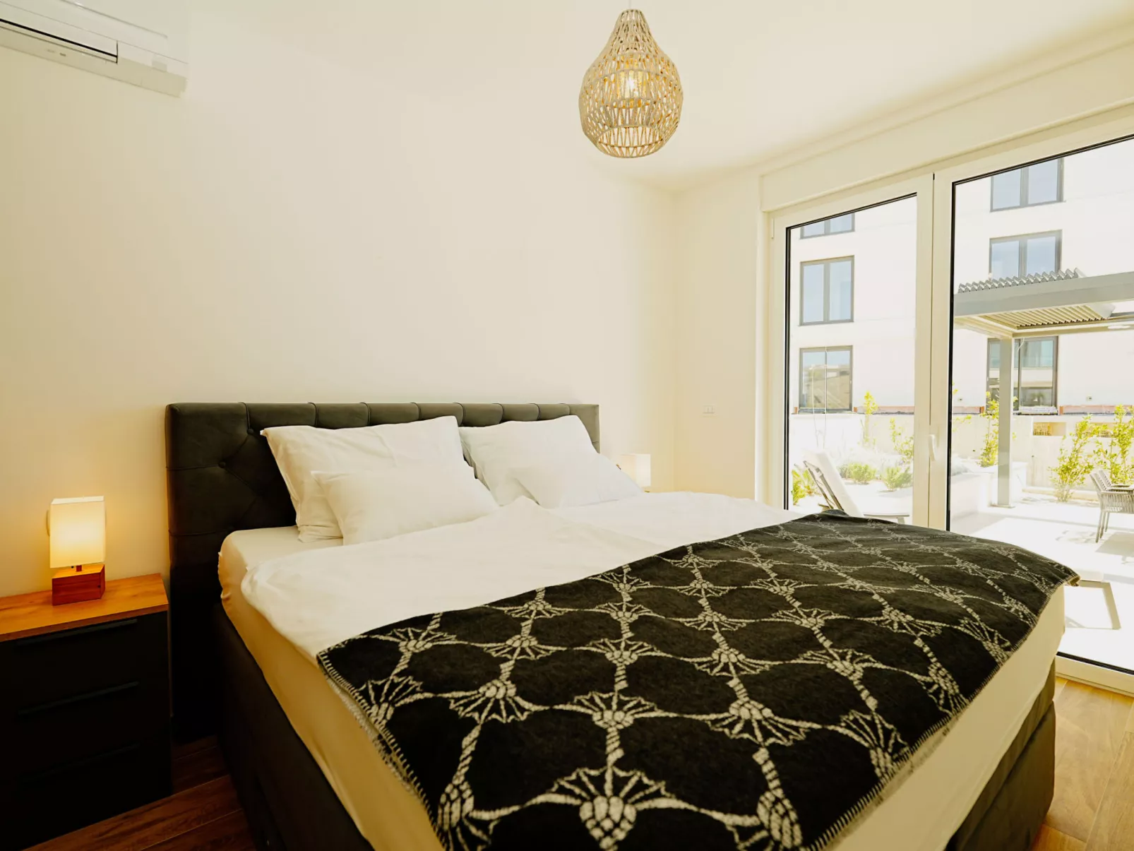 Primosten Hills - North - Binnen