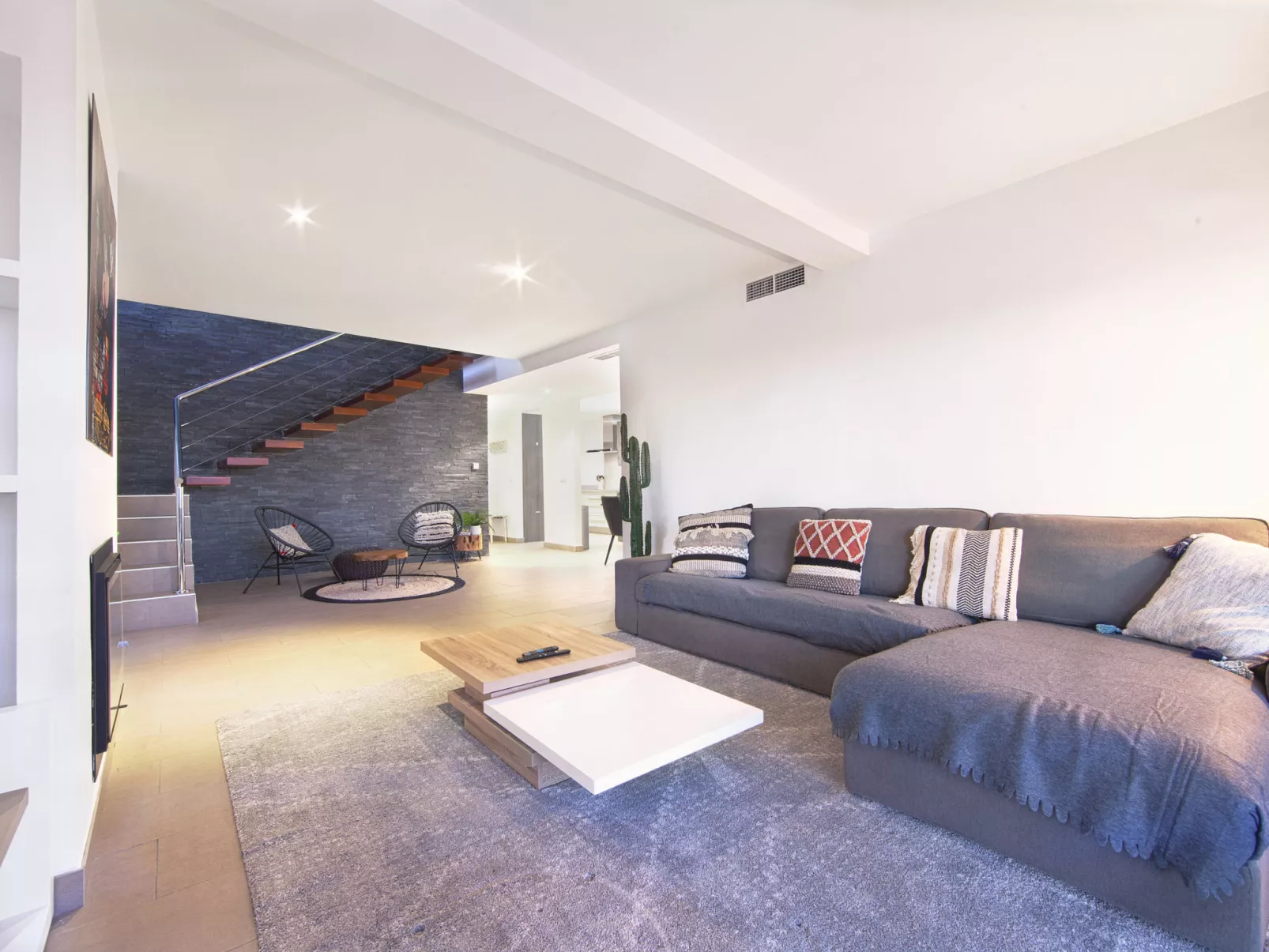 Modern Villa close to Costabella beach - Binnen