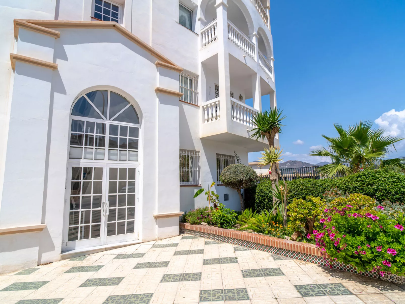 Stella Maris Beachfront B by Casasol - Buiten