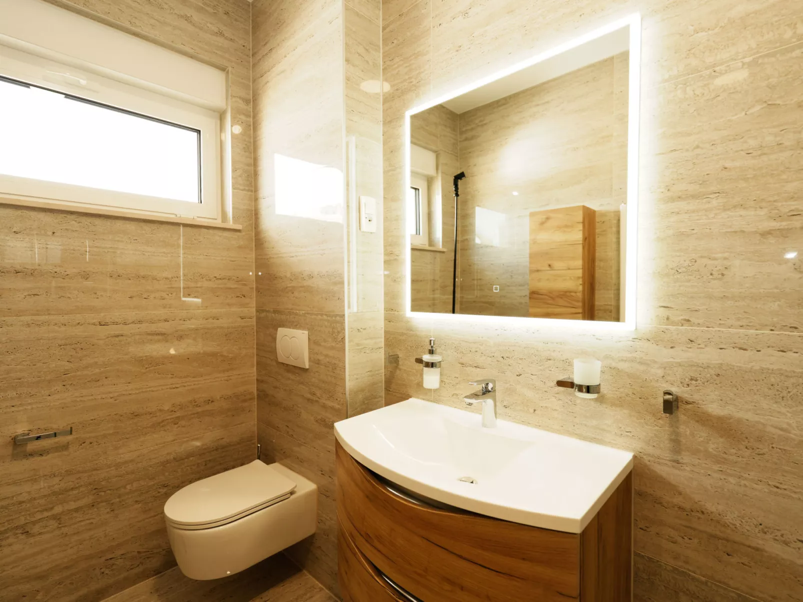 Primosten Hills - West - Binnen