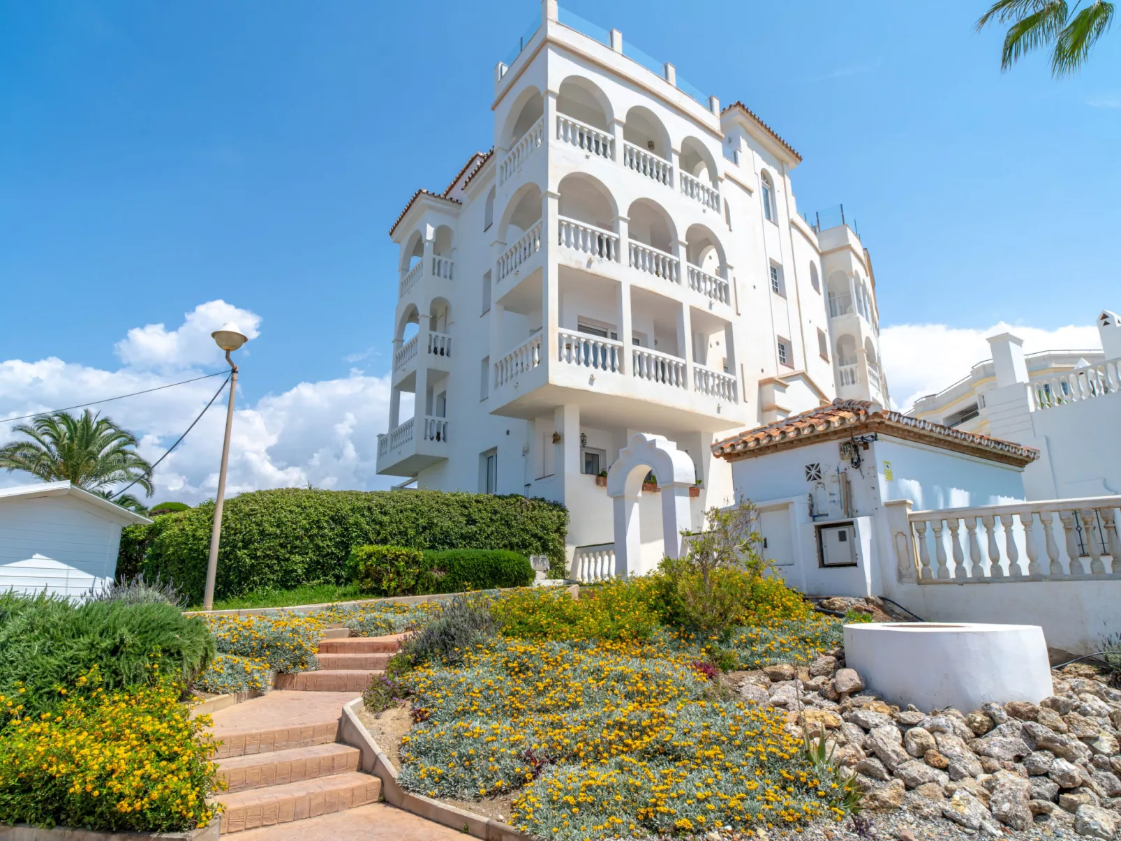 Stella Maris Beachfront 1J by Casasol - Buiten