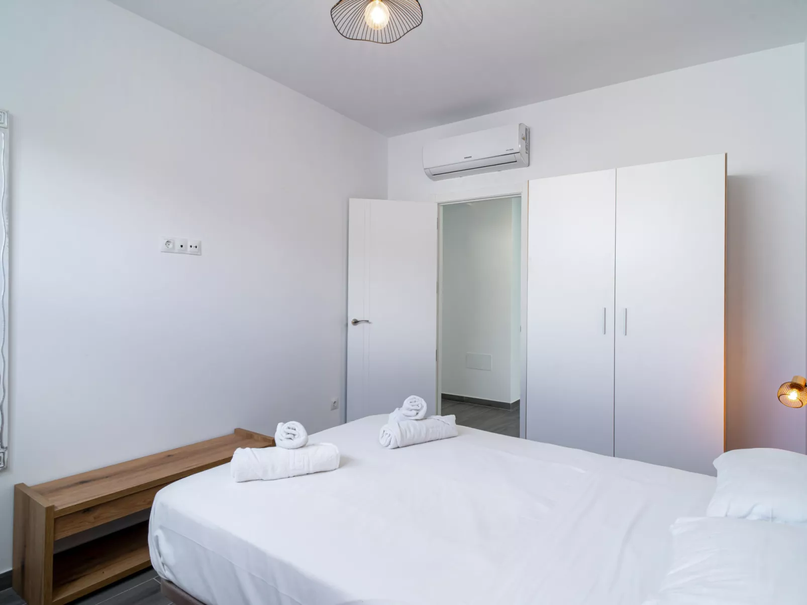 Villa Mauri Private Pool by Casasol - Binnen