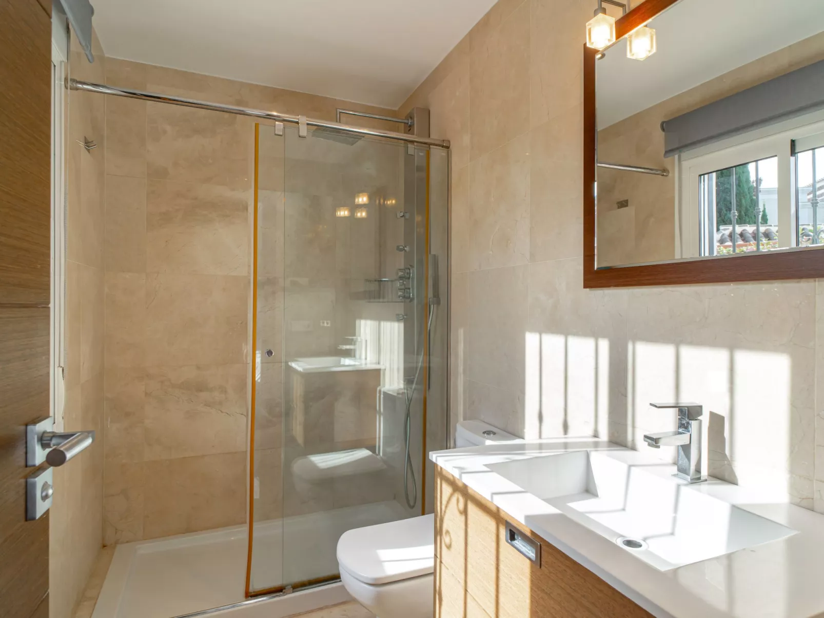 Villa Grande Luxe Private Pool by Casasol - Binnen