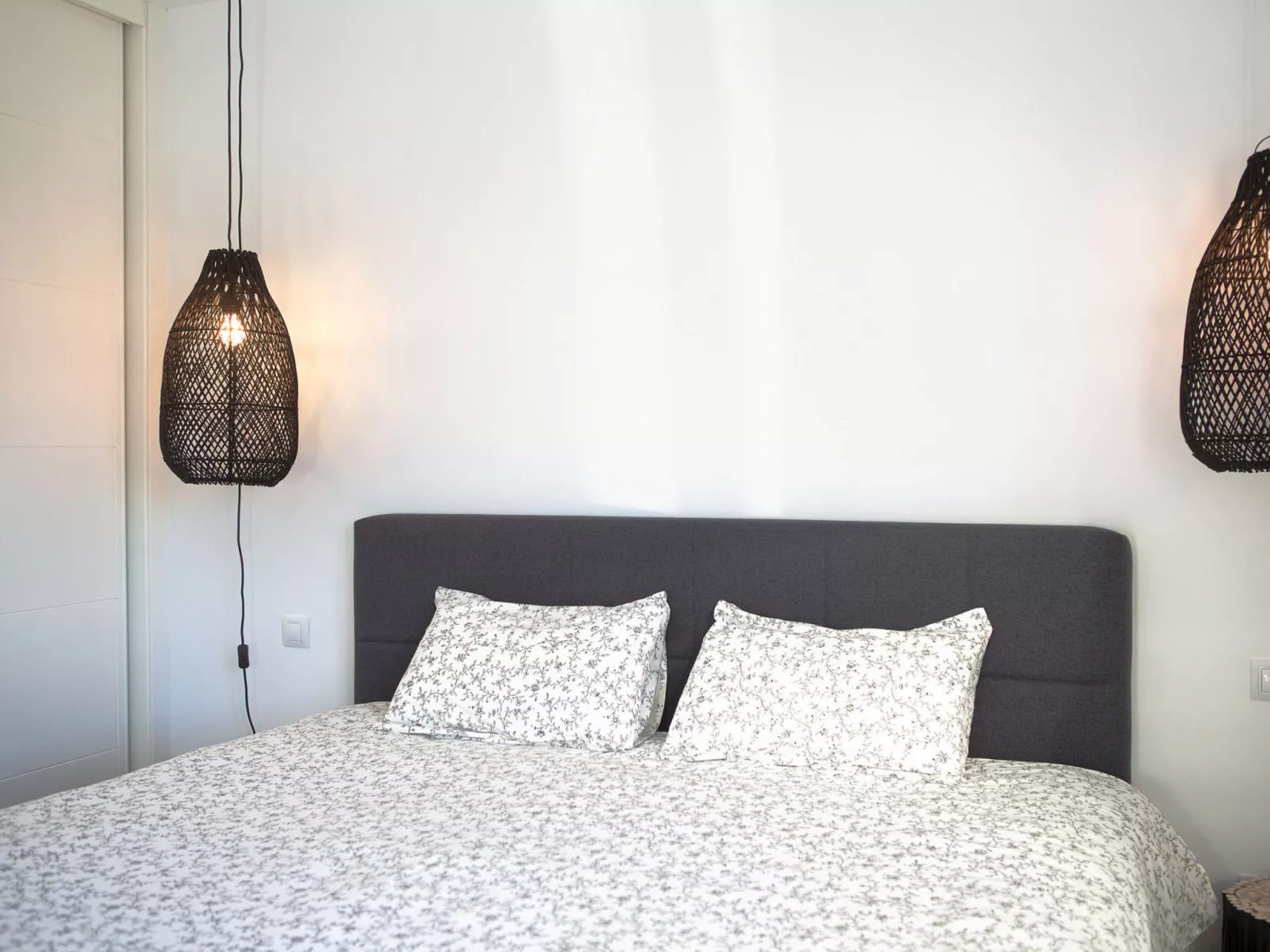 Modern Villa close to Costabella beach - Binnen