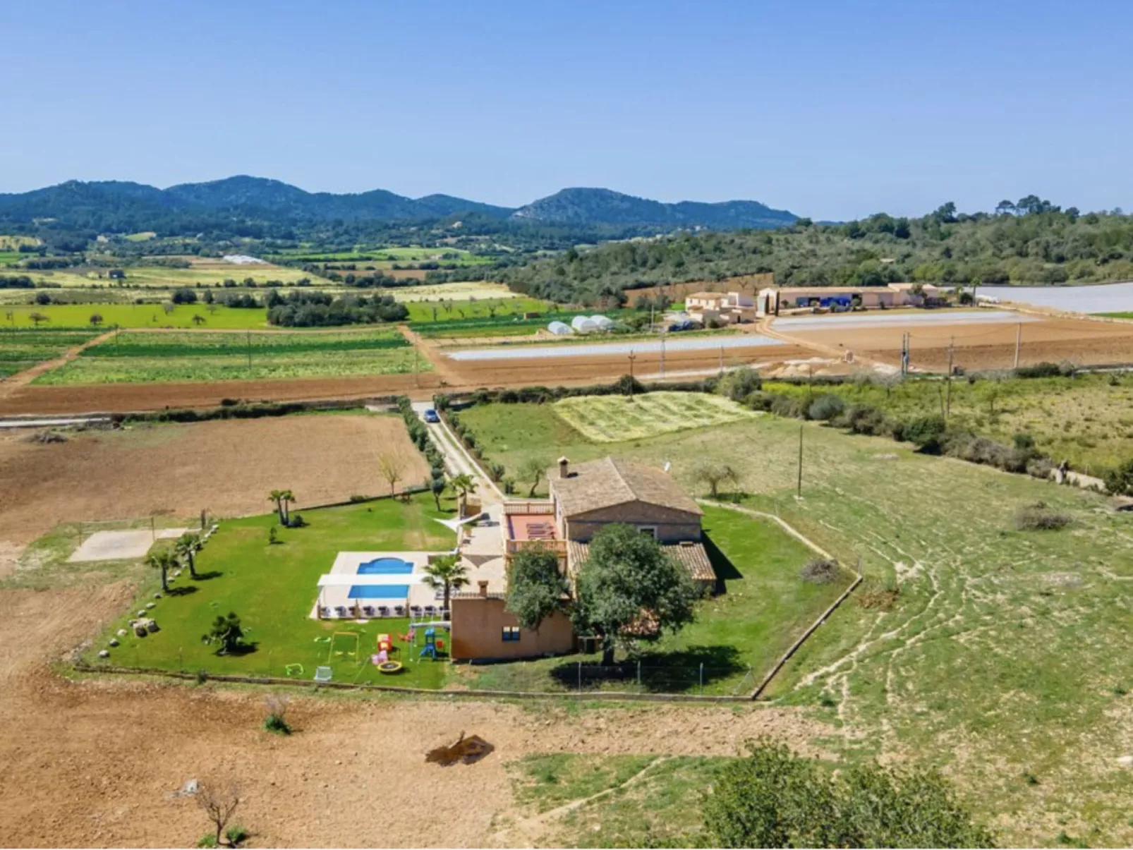 VILLA LORENZO MANACOR by PriorityVillas - Buiten