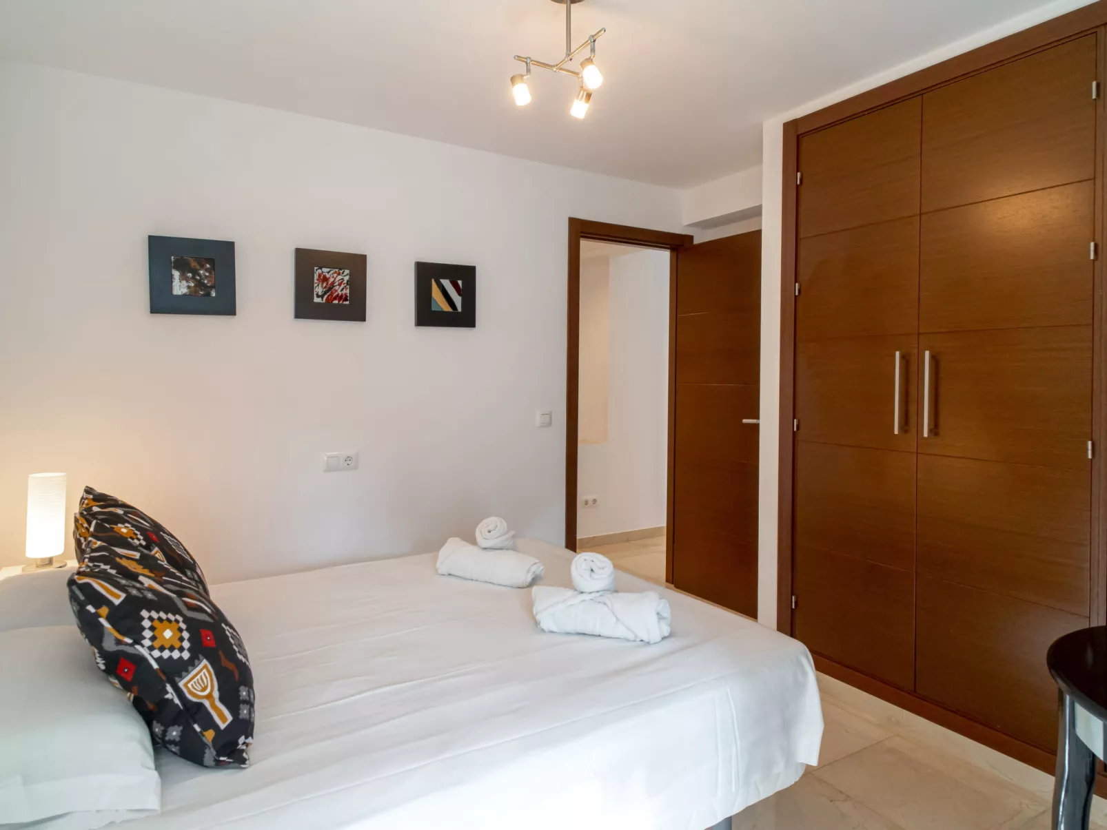 Villa Grande Luxe Private Pool by Casasol - Binnen