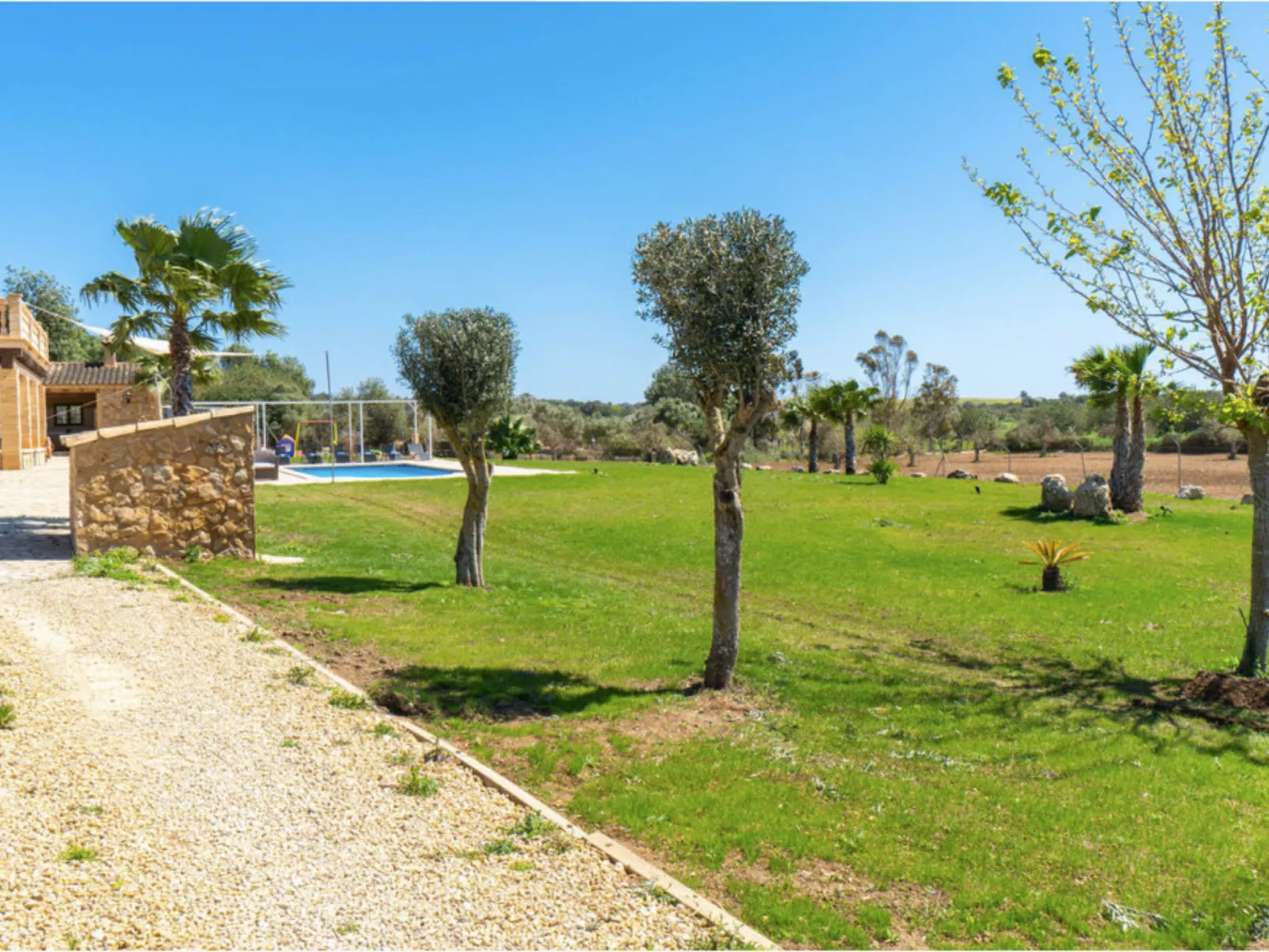 VILLA LORENZO MANACOR by PriorityVillas - Buiten