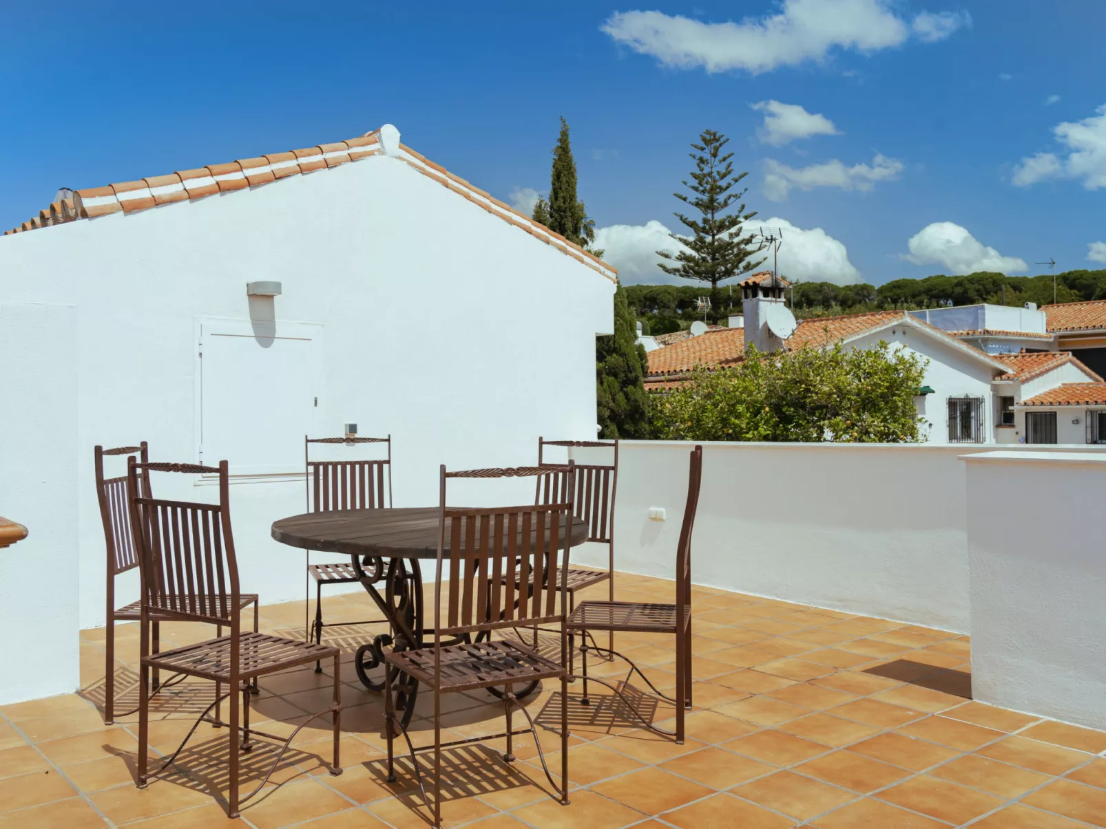 Villa Madrugada, beachside villa in Costabella - Buiten