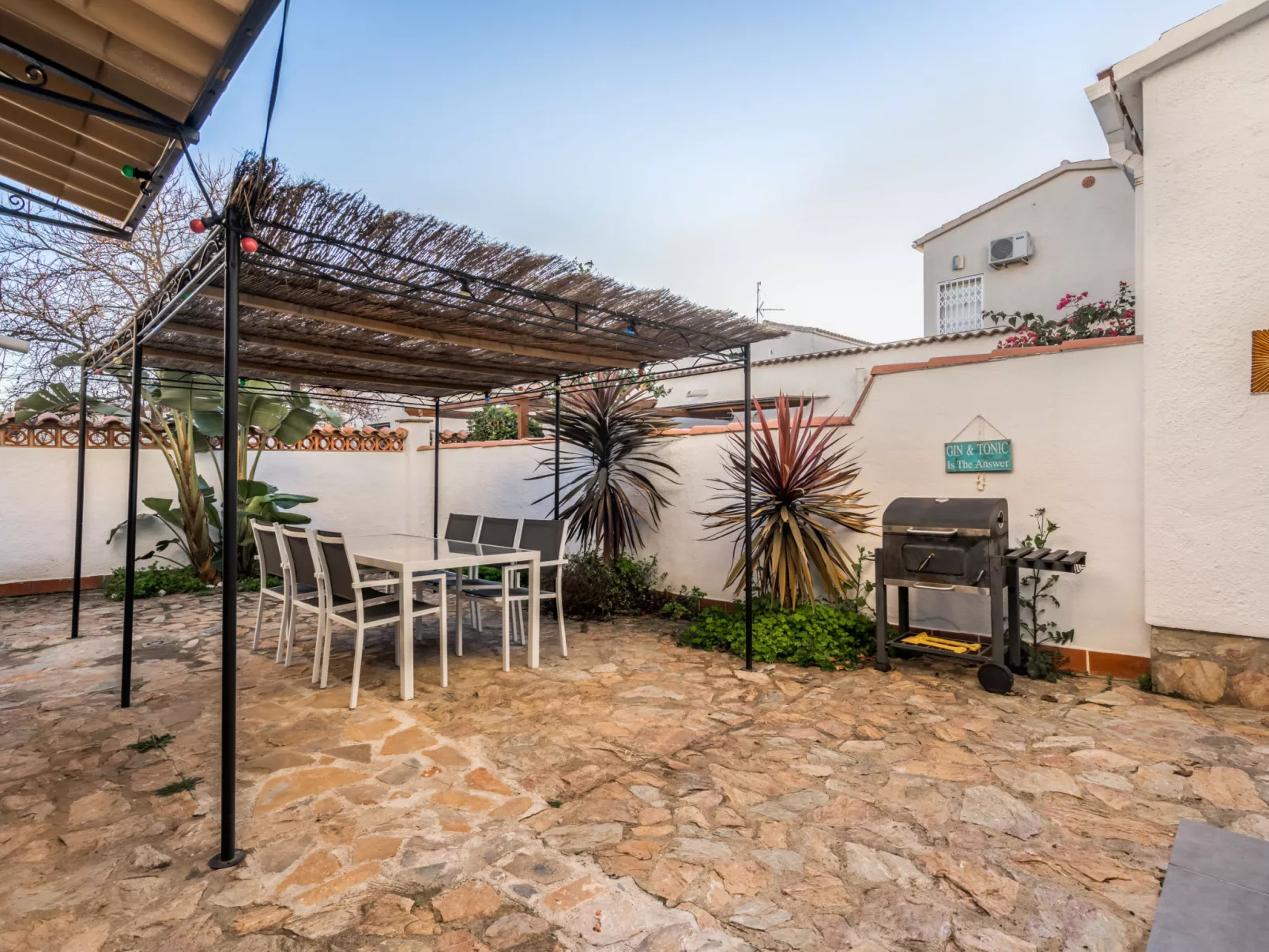 WELCS VILLA 022 EMP La Morgana con piscina priva - Buiten