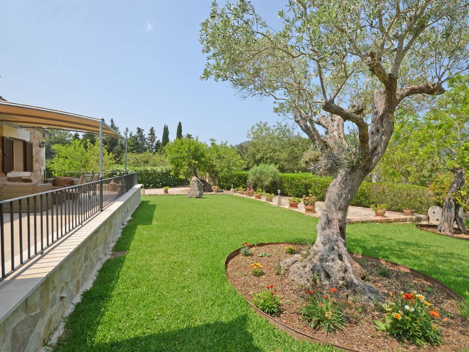 Ca na rossa - Buiten