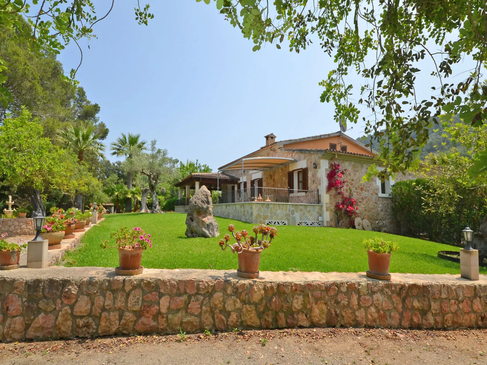 Ca na rossa - Buiten