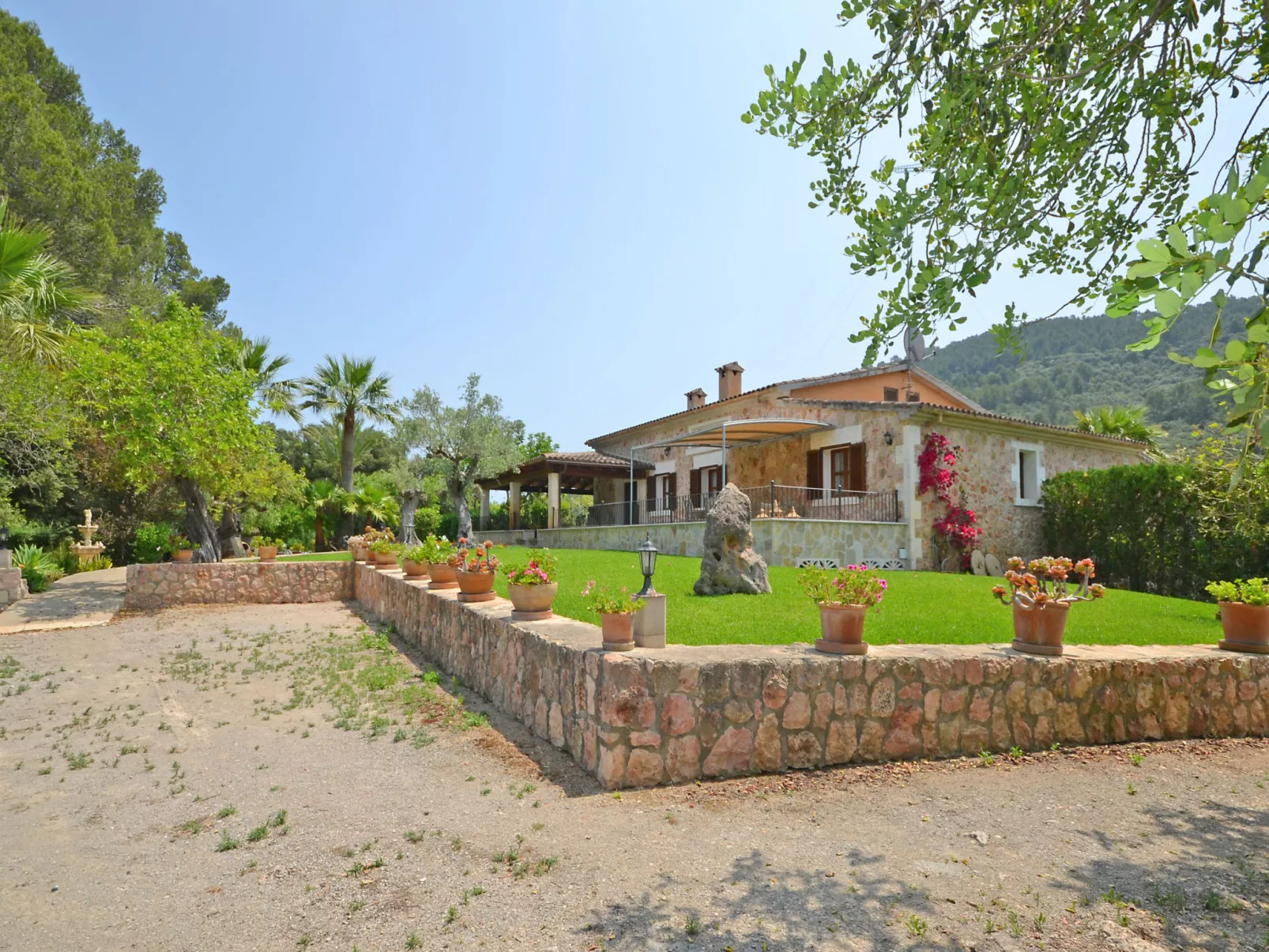 Ca na rossa - Buiten