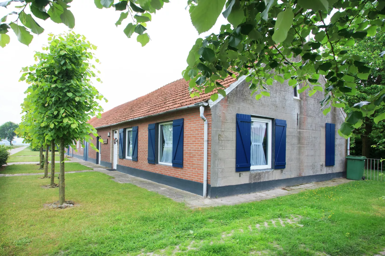 Bi-j Moppe Door