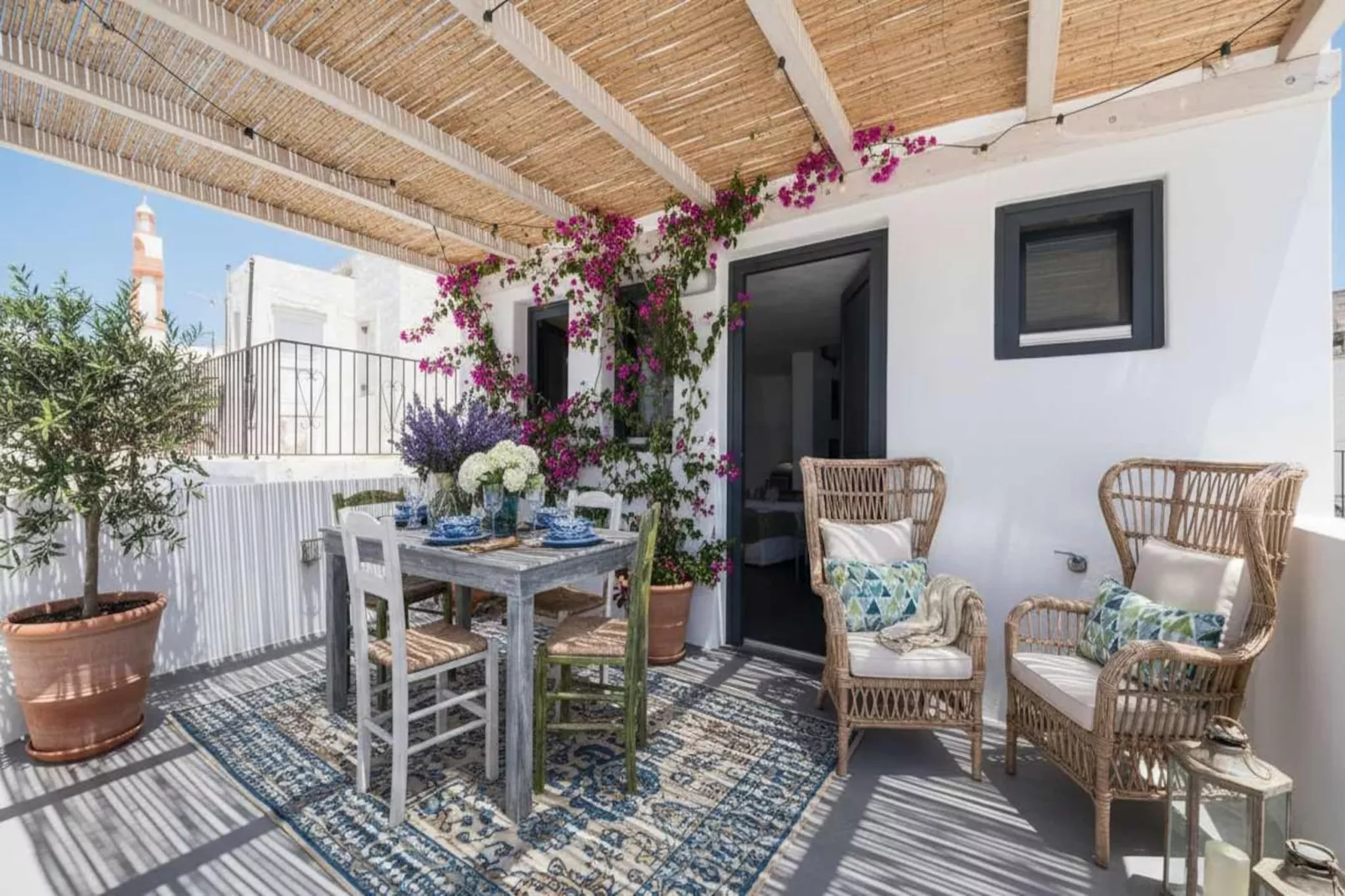 Poseidon’s Water Escape Santorini Rooftop Jacuzzi