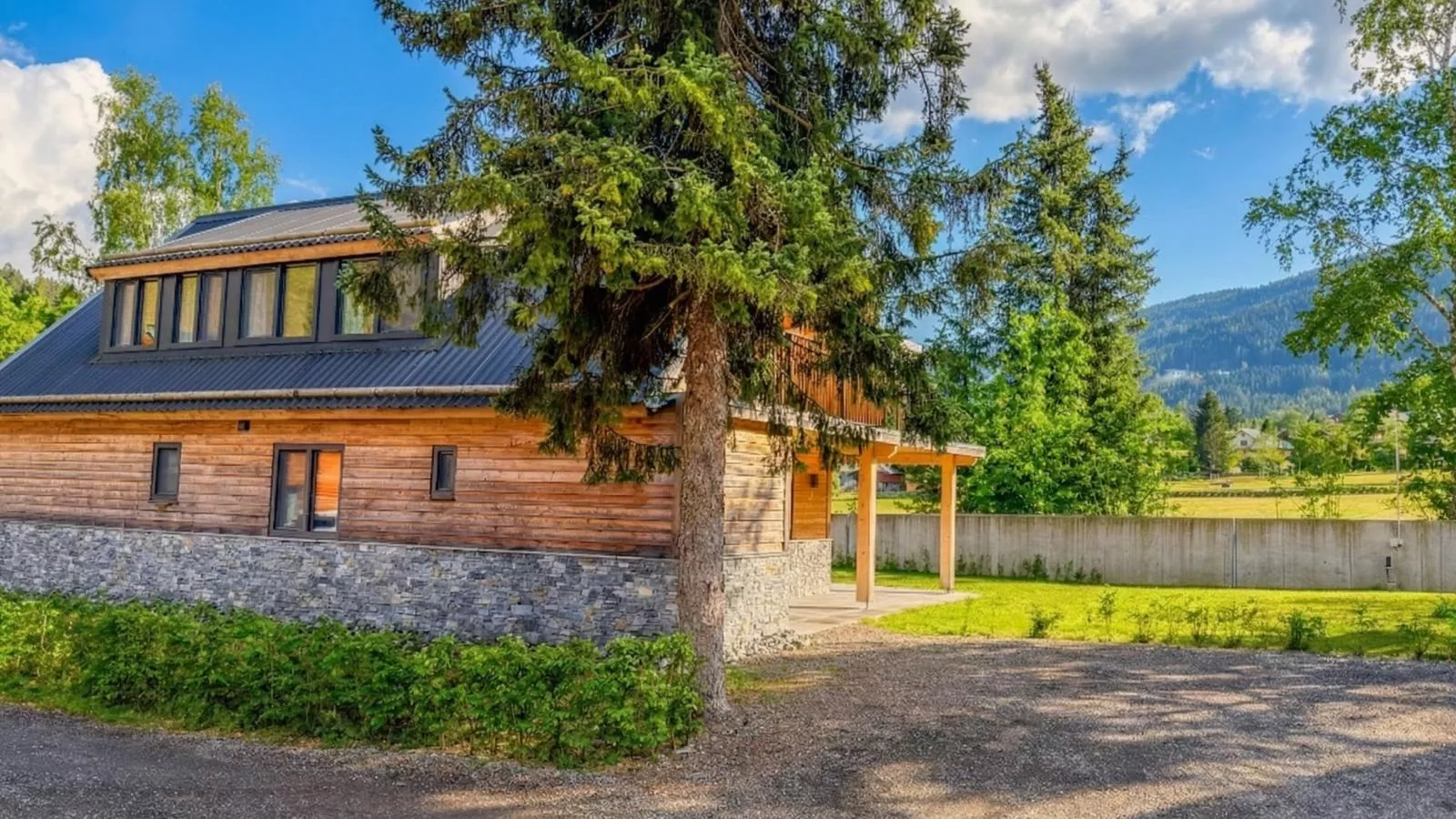 Alpenchalet Kärntnerglück - Buitenkant zomer