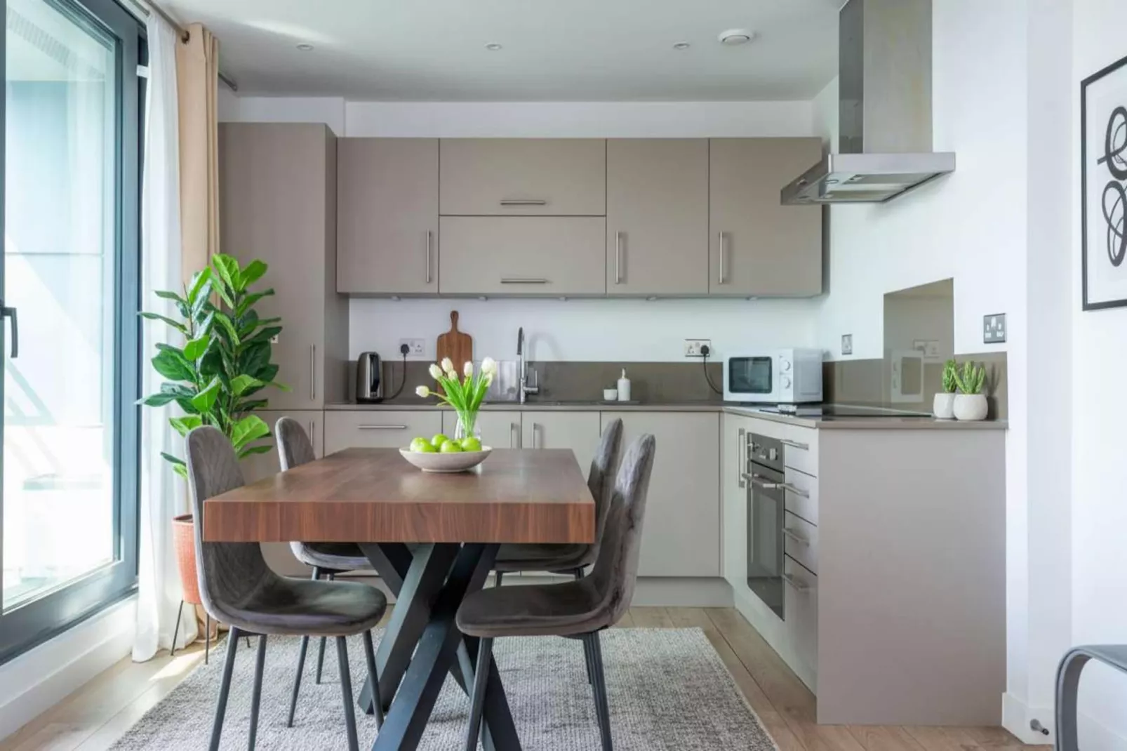 Bermondsey Premium Modern Flat