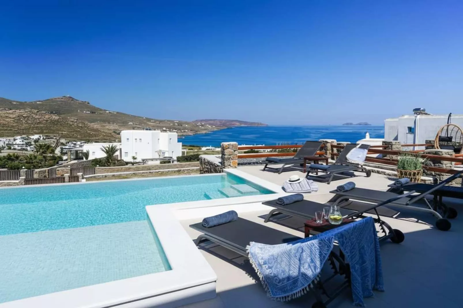 Prestigious Residence in Kalafatis w Private Pool