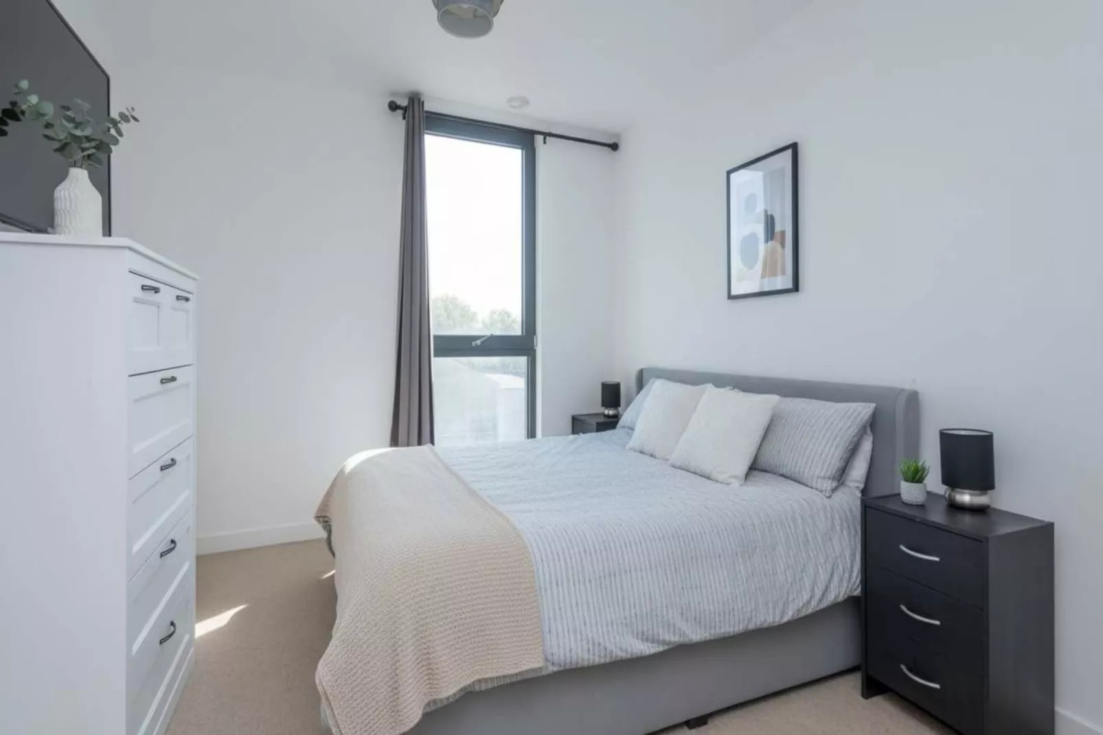 Bermondsey Premium Modern Flat