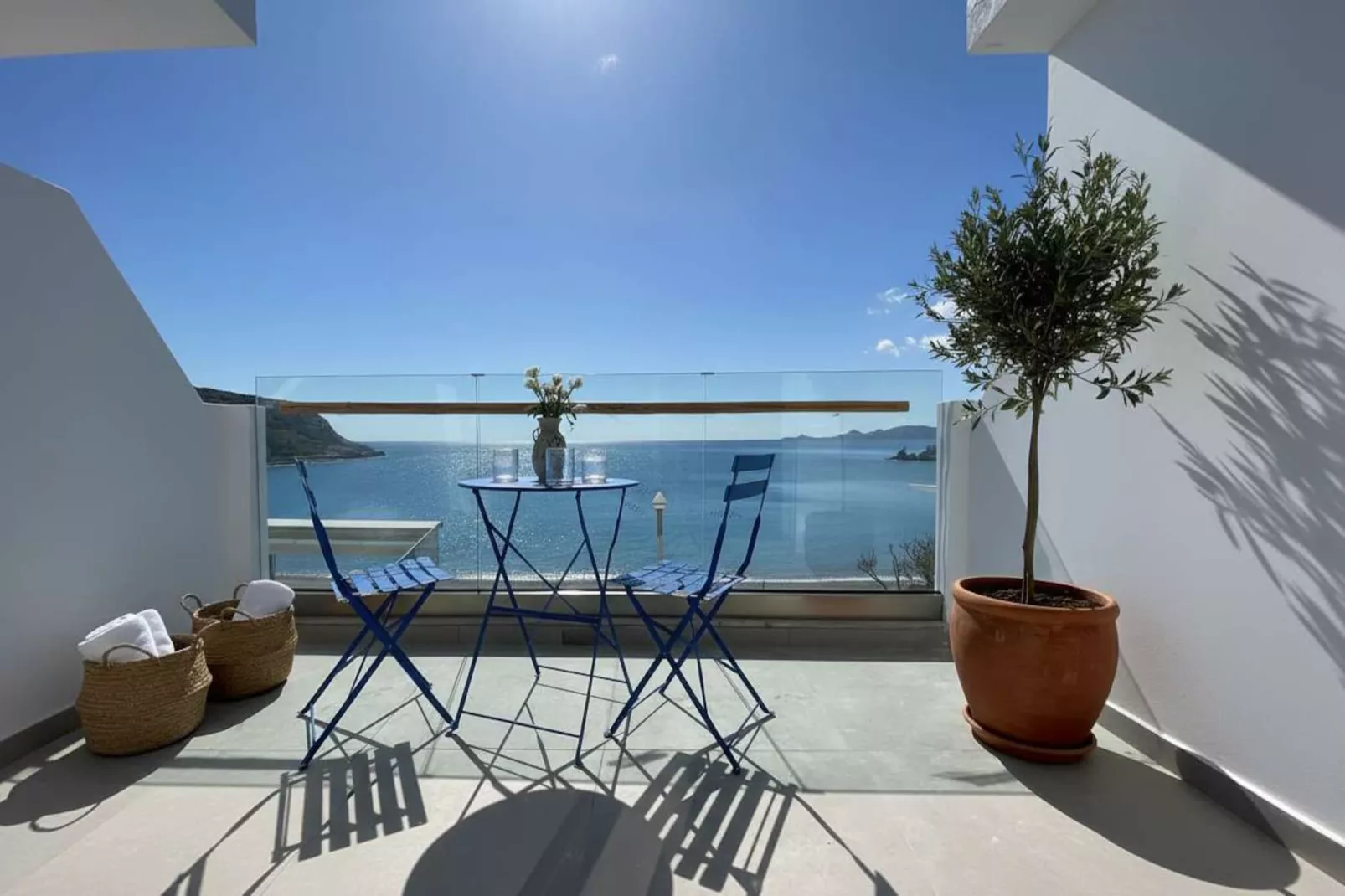 Premium Modern Charaki Studio w Beautiful Sea View