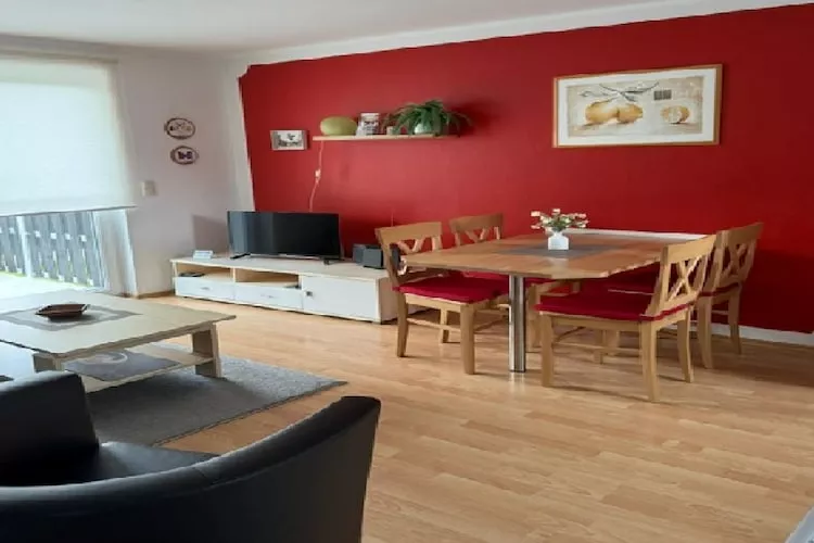Doppelhaushälfte rechts - Woonkamer