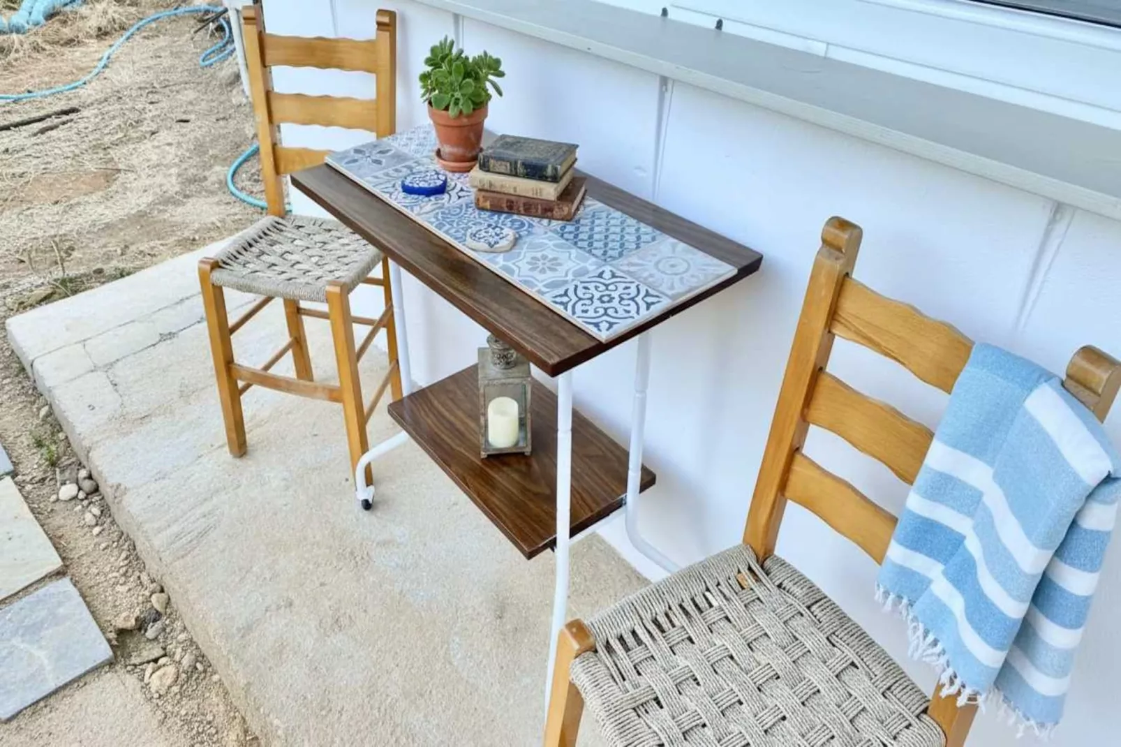 Chic White Marsis Paros Apt