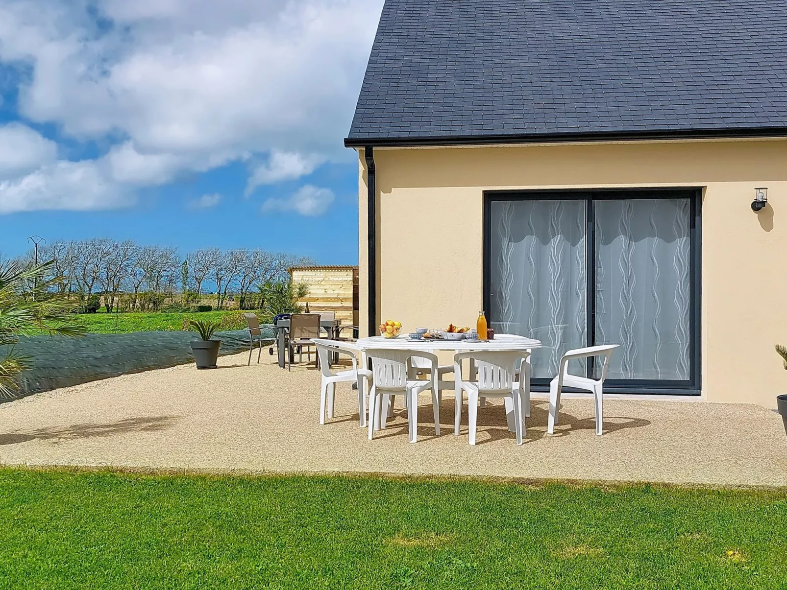 Les Jonquilles - Buiten