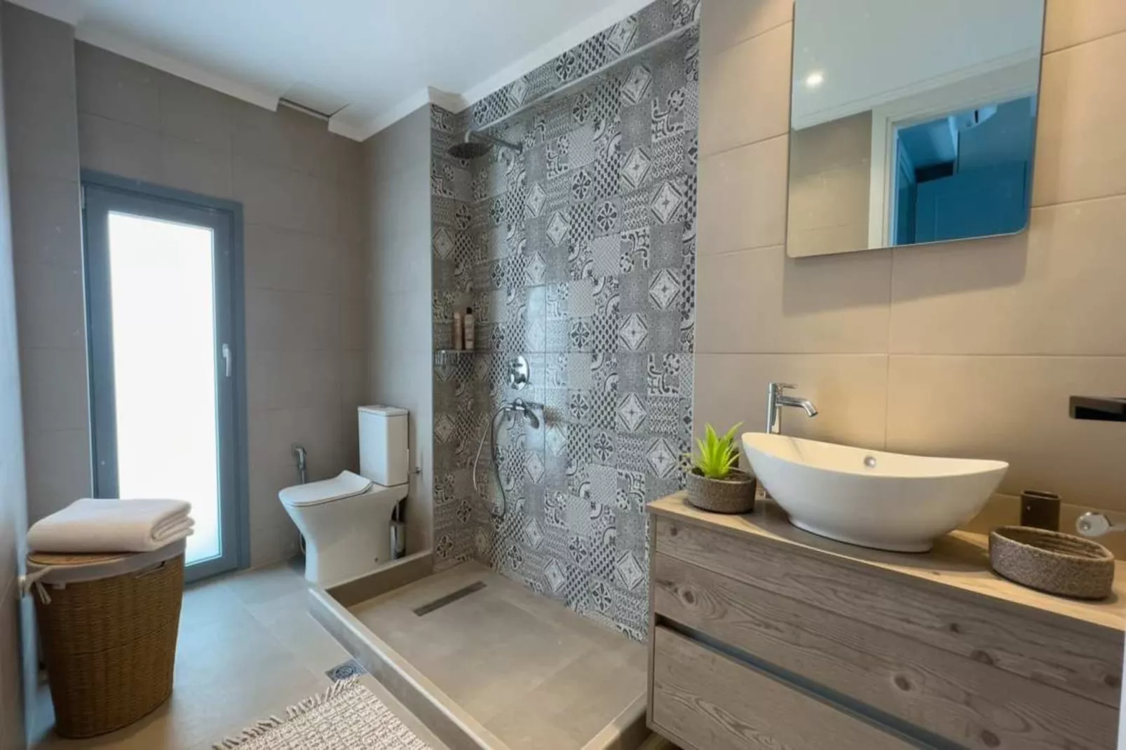 Premium Modern Charaki Studio w Beautiful Sea View - Badkamer