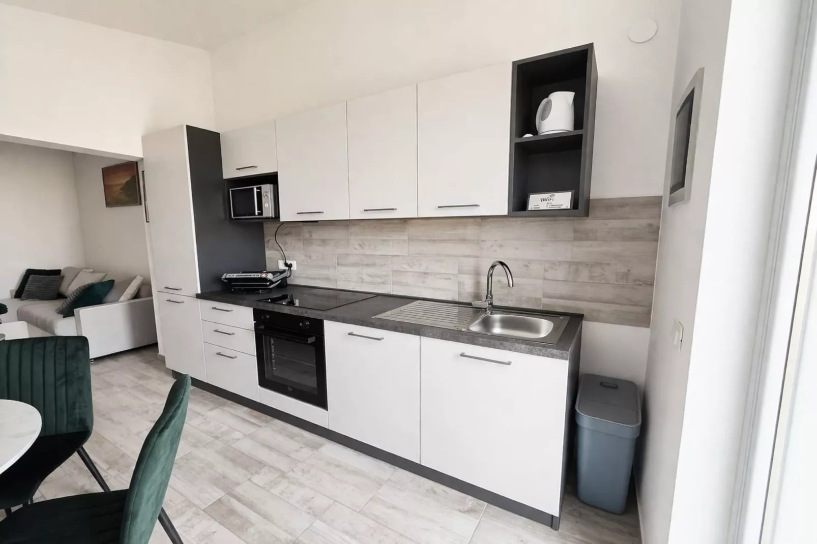 Apartments Sunset - Two bedroom Apartment with Terrace and Sea View (Gornji) - Keuken