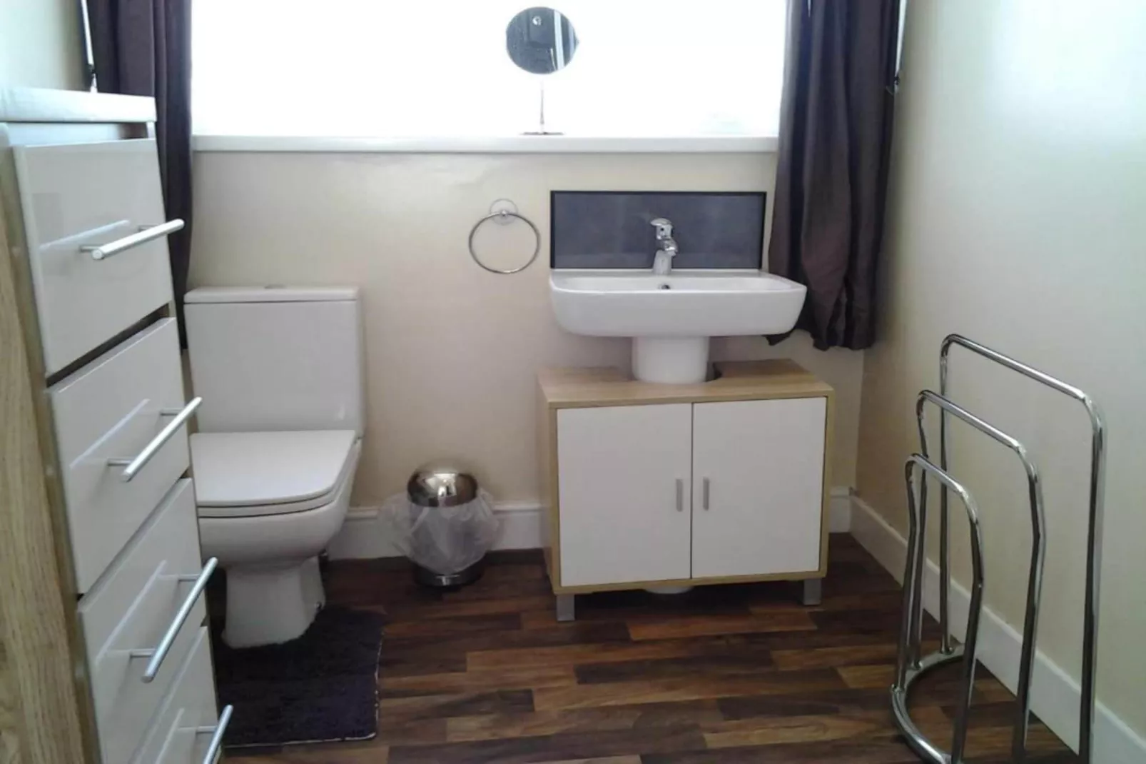 Compact Double Room - Badkamer