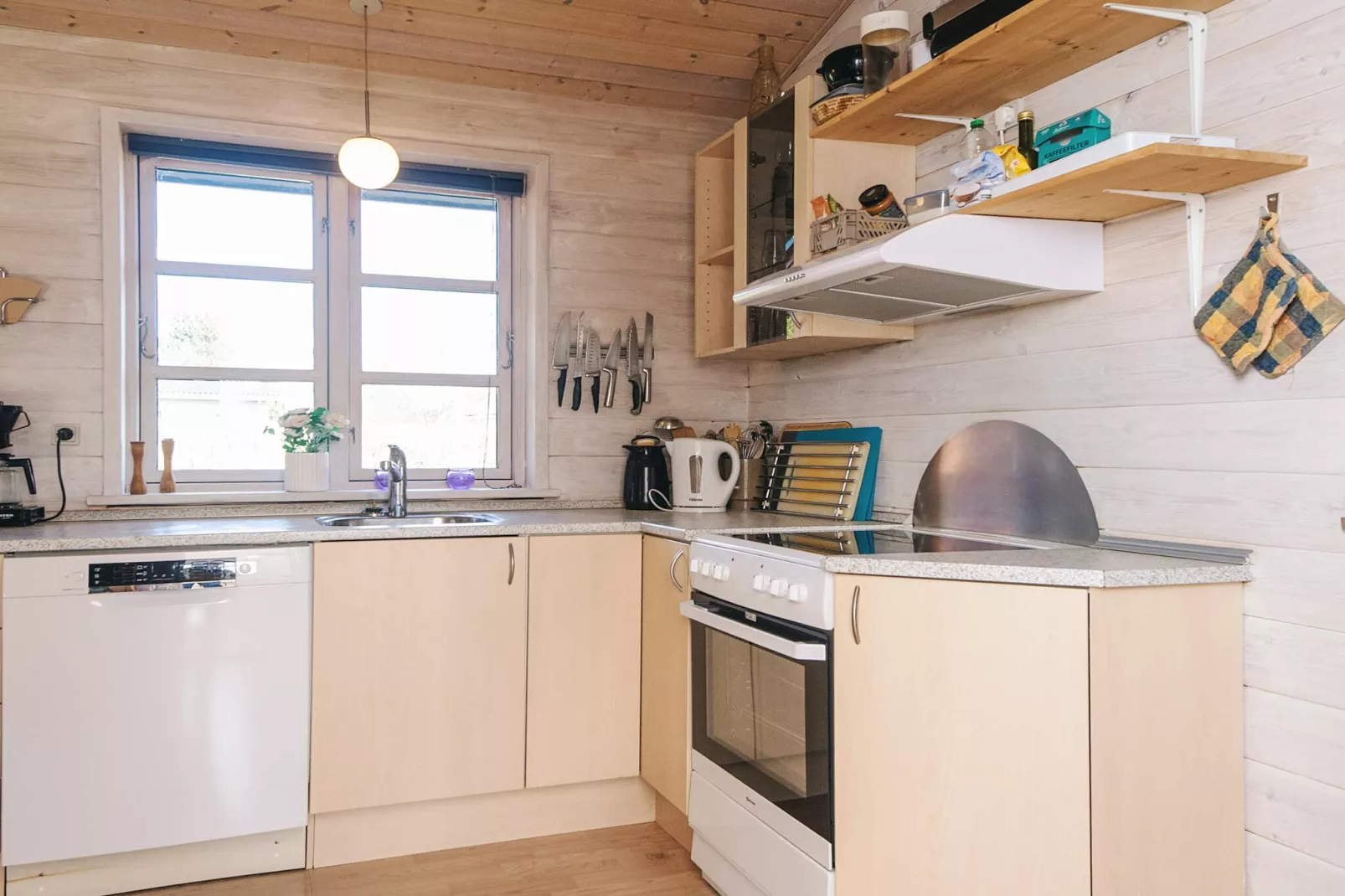 Gezellig strandhuisje-By Traum - Binnen