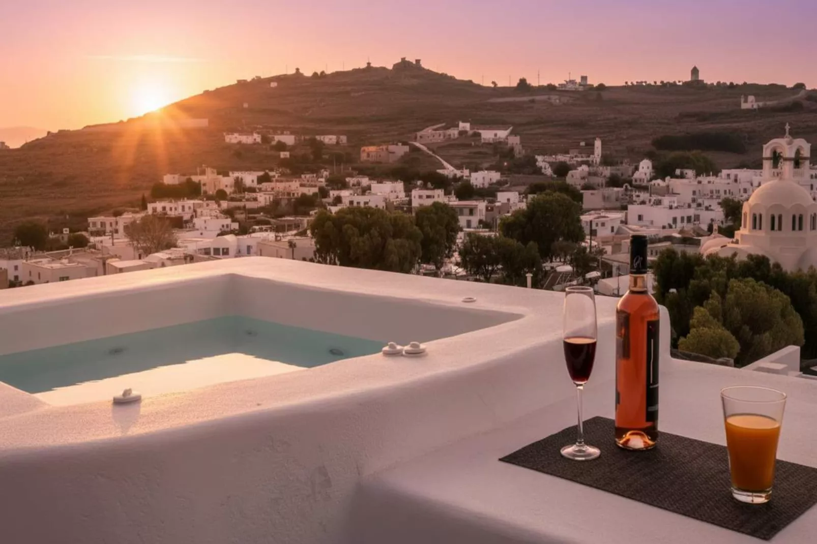 Poseidon’s Water Escape Santorini Rooftop Jacuzzi - Faciliteiten