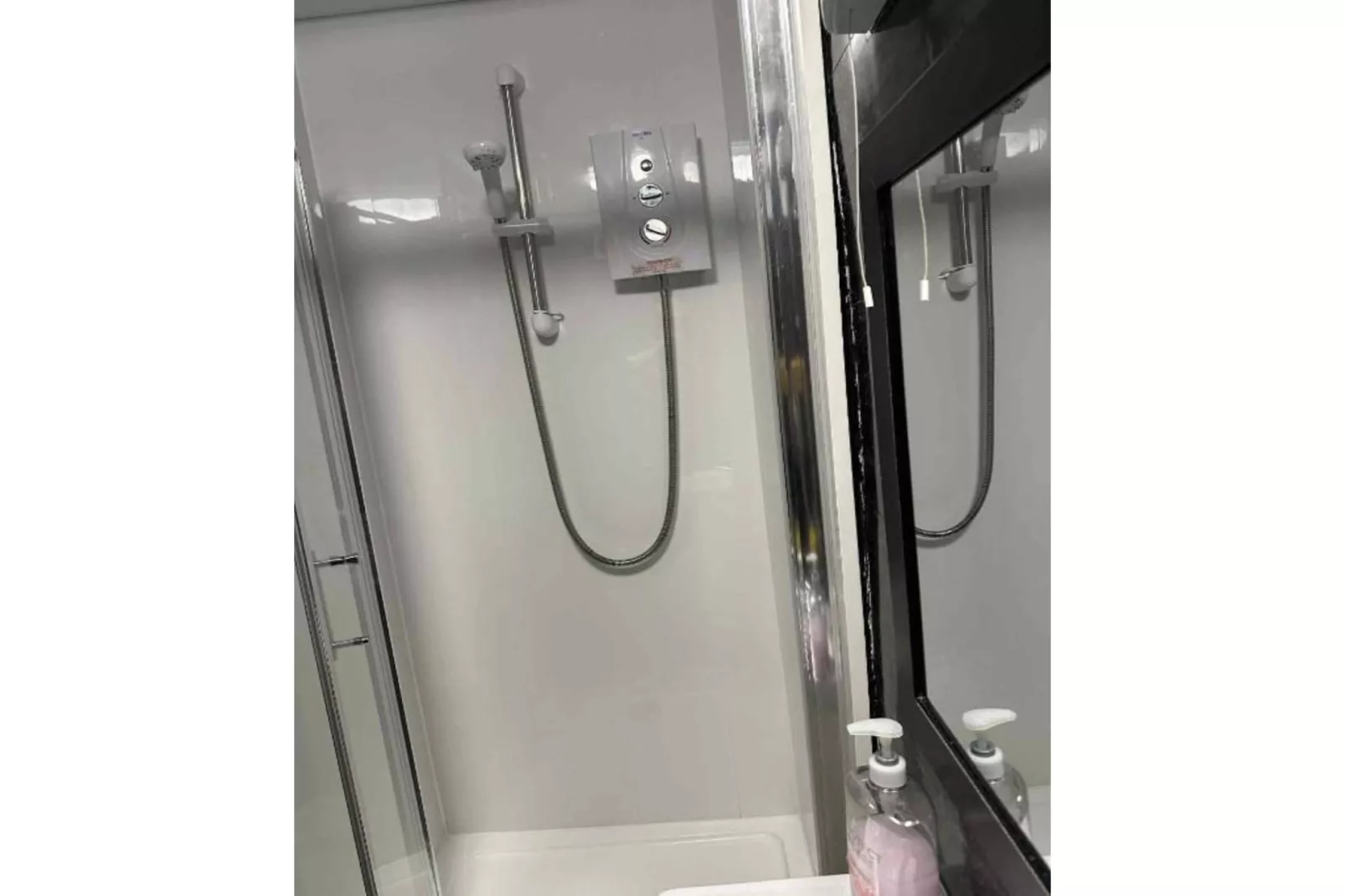 Standard Twin Room - Shared - Badkamer