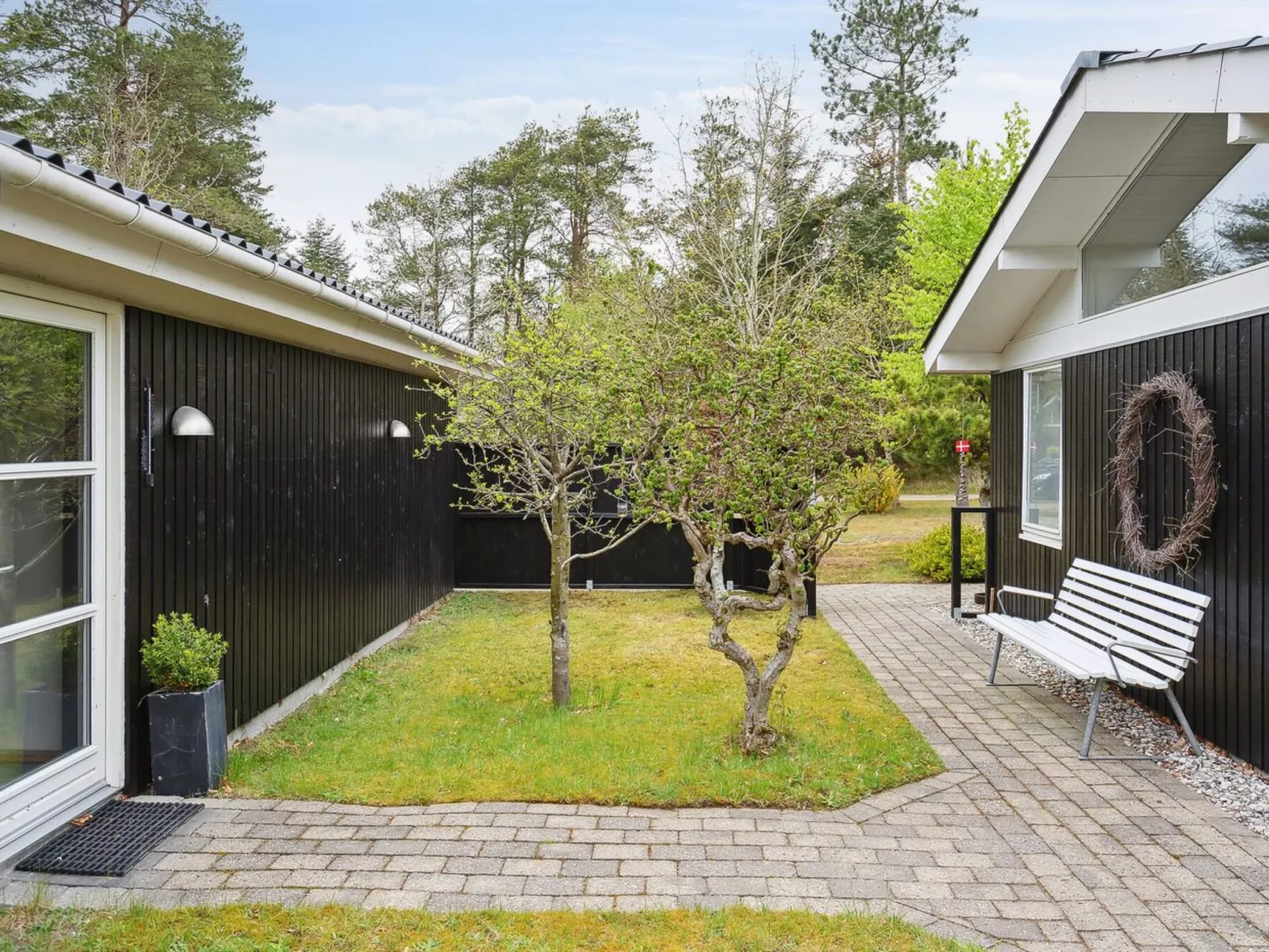 "Seraphina" - 2km from the sea - Buiten