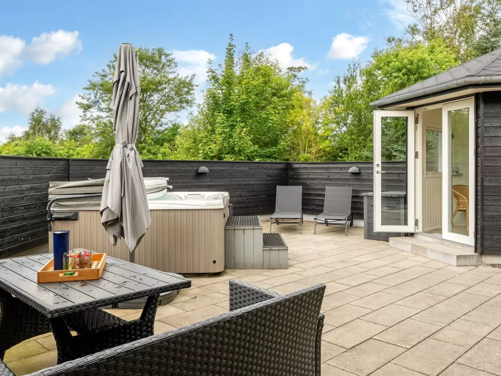 "Sunna" - 1.2km from the sea - Buiten