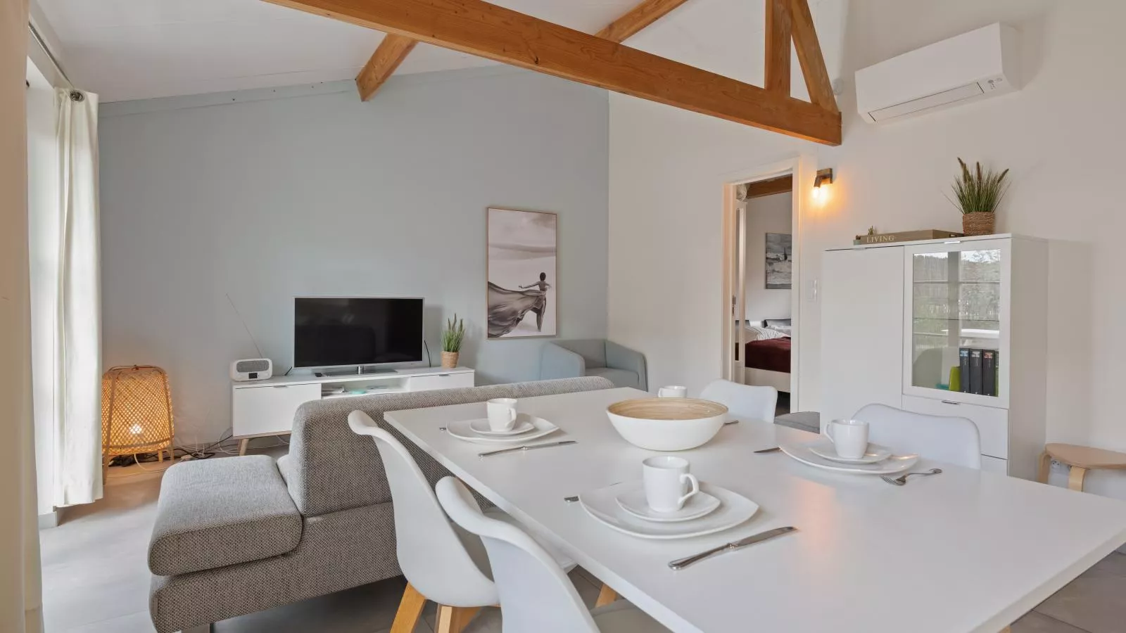 Westhinder I H94 - Eetkamer