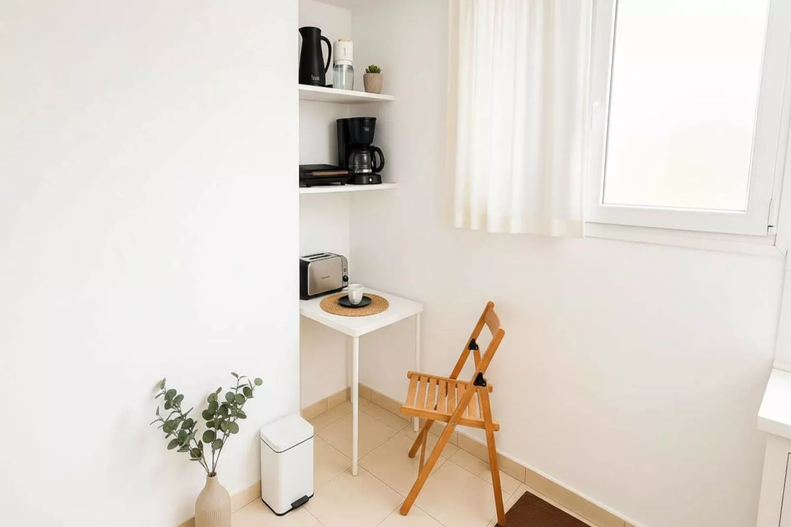 Picturesque Paros White House with Balcony Views - Keuken