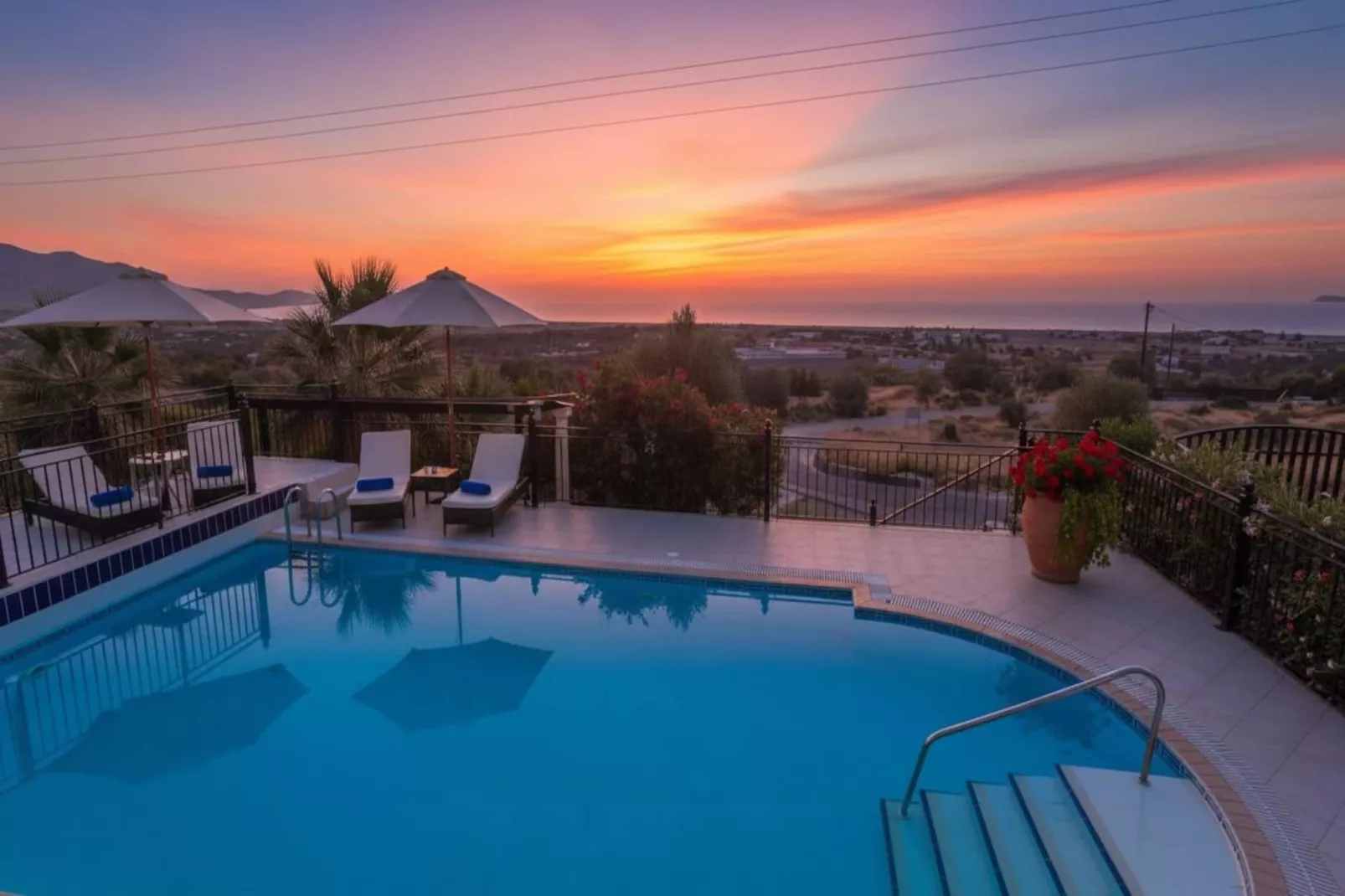 Exclusive Kalathos Pool Villa Overlooking the Sea - Zwembad
