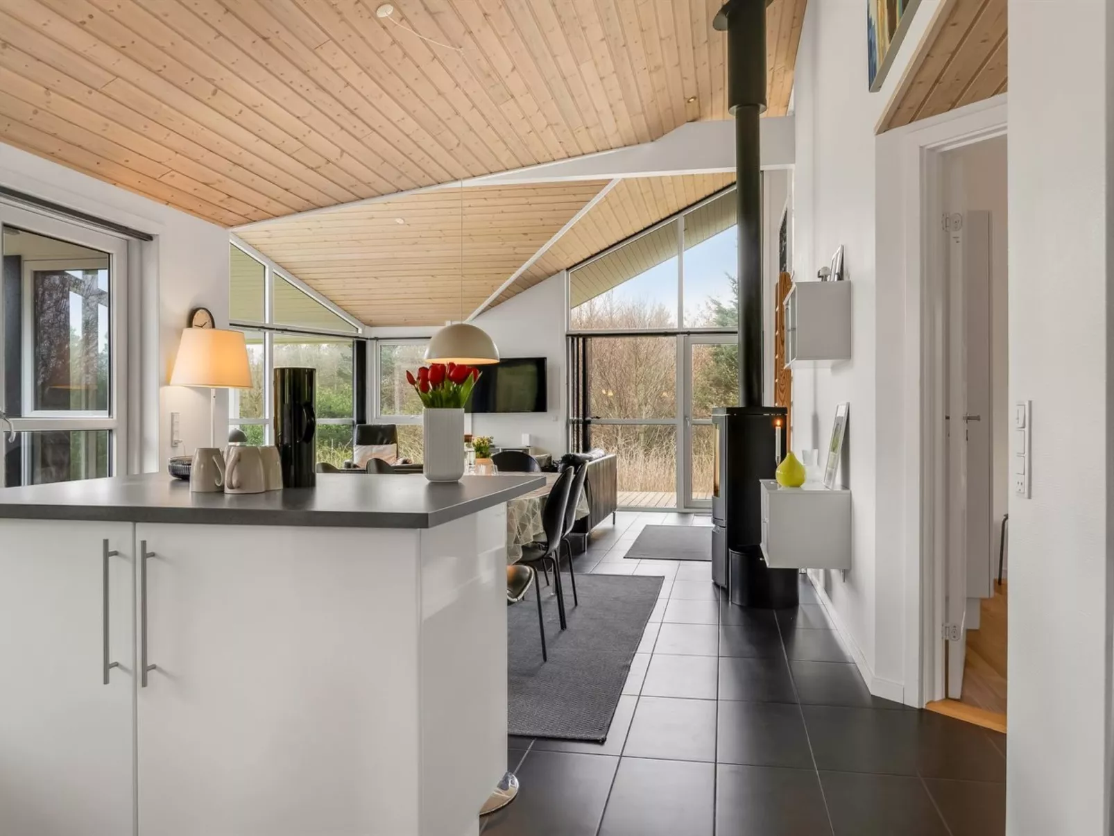 "Joske" - 2km from the sea - Binnen