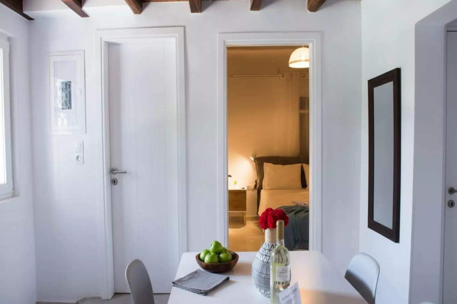 Ornos Elegant 2 Bd House with Shared Pool - Eetkamer