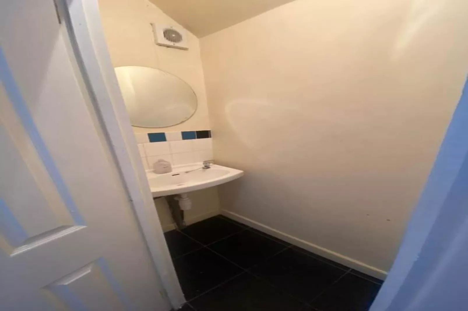Standard Triple Room - Shared - Badkamer