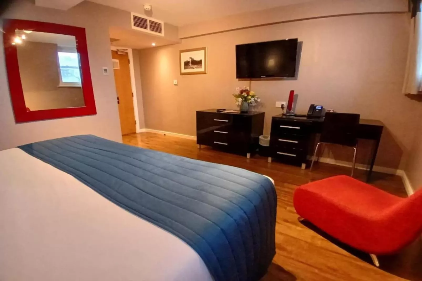 Compact Double Room - Slaapkamer