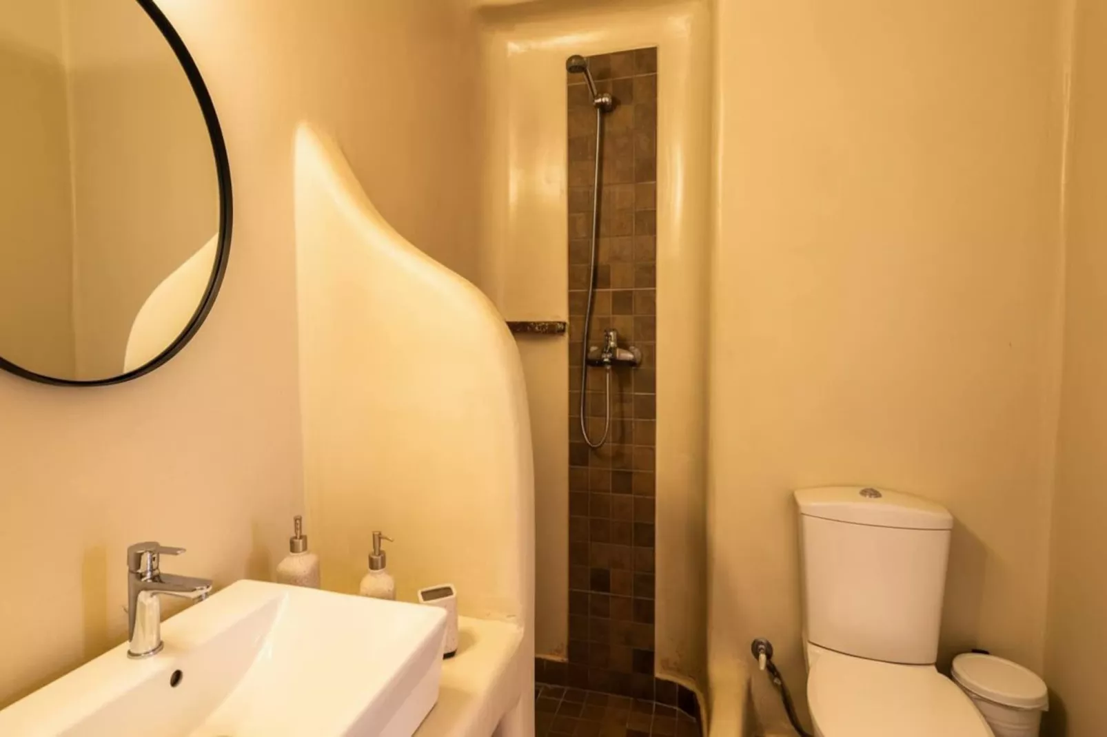 Ortus_Ivory_vacay - Badkamer