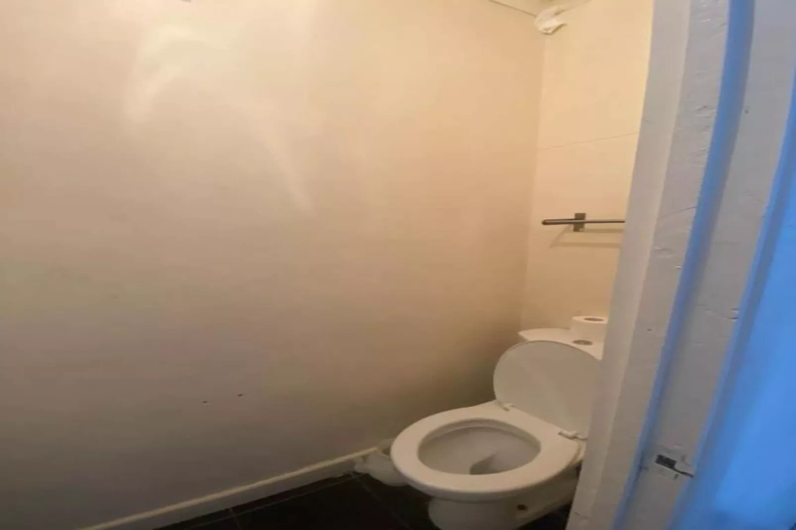 Standard Triple Room - Shared - Badkamer