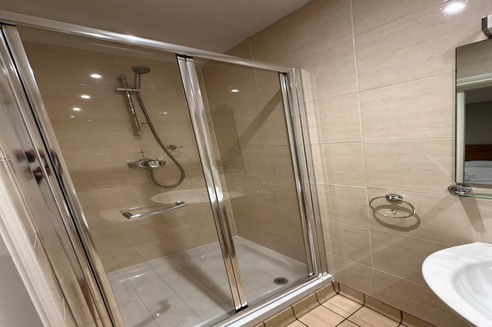 Standard Single Room - Badkamer