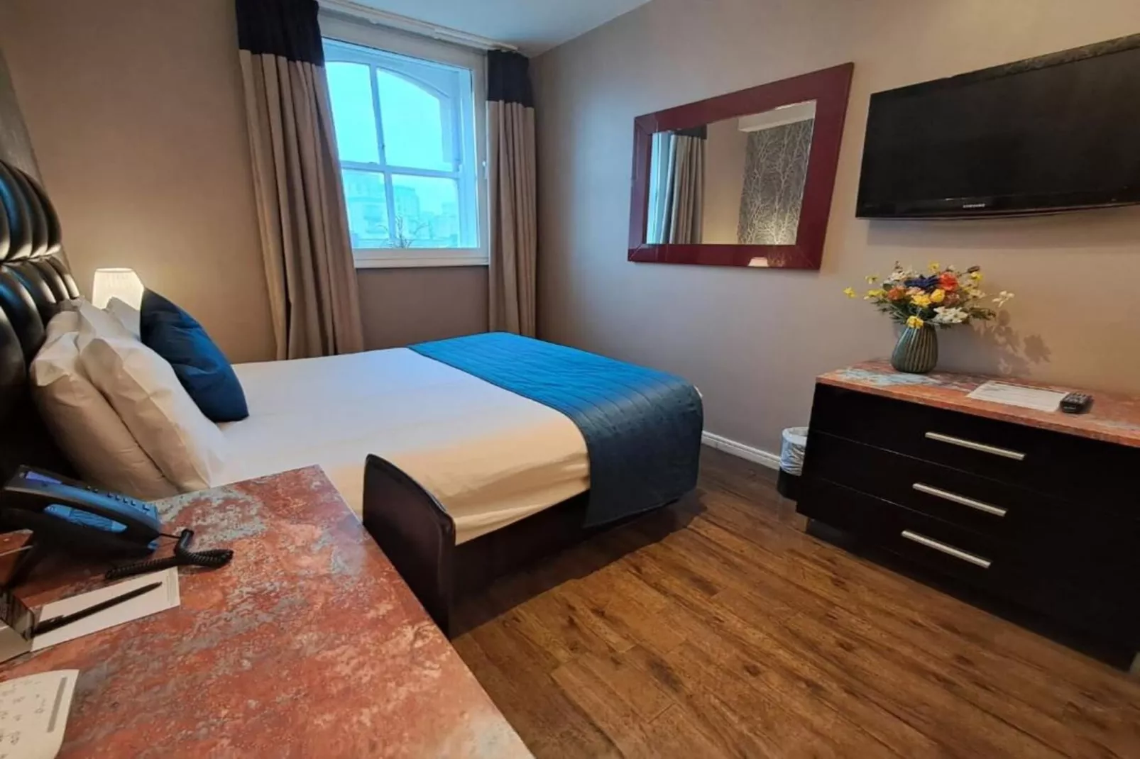 Standard Double Room - No Window - Slaapkamer