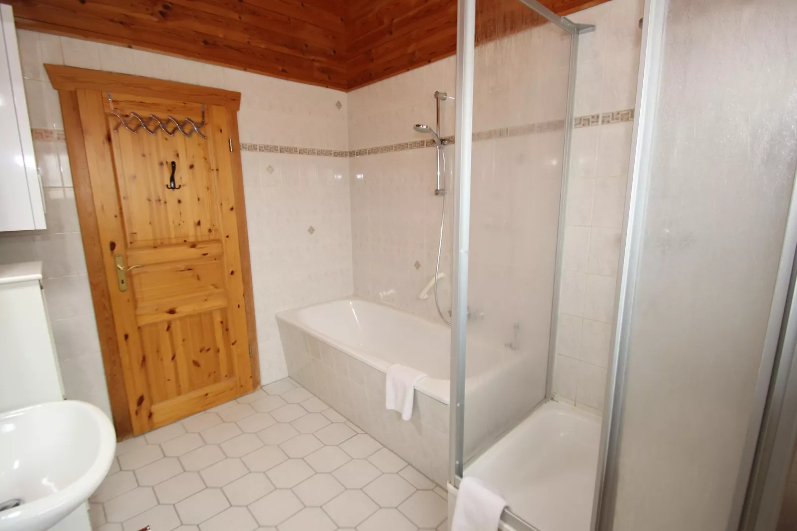 Hotel Harzhaus - Großes Ferienhaus 5 - Badkamer