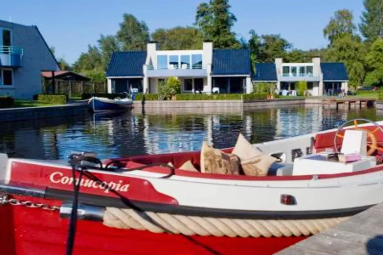 Panorama Villa | 3-8 pers | 3 slaapkamers | 2,5 badkamers - Buitenkant zomer