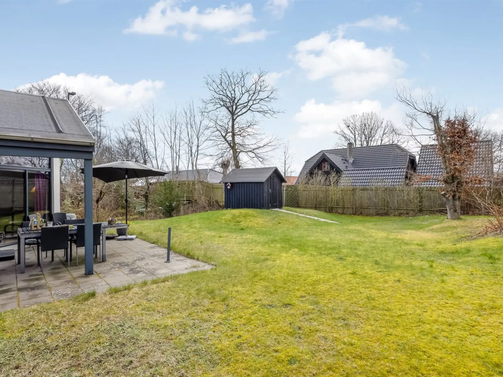 "Anttoni" - 350m from the sea - Buiten